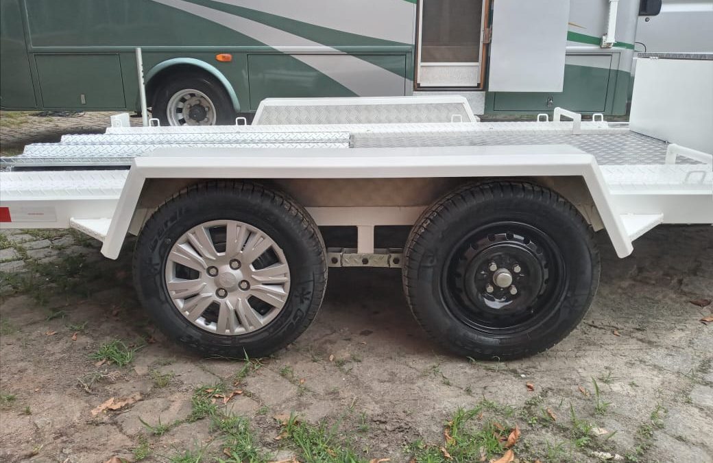MOTORHOMES RVS Prancha reboque